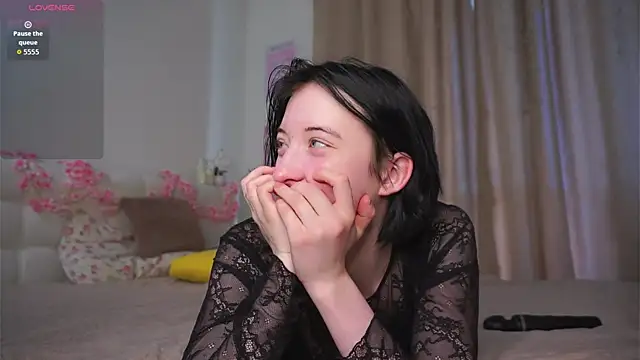 JuanaFriesz online show from 2, 4, 2026