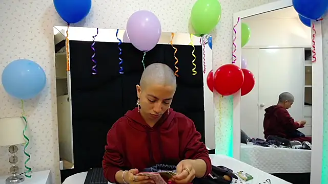 Snapshot of LunaRichy_ chatting on 25, 9, 2025 LunaRichy online show from 25, 9, 2025