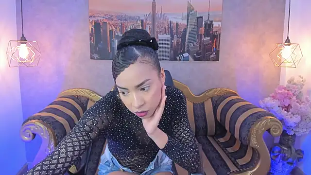 Snapshot of Lucia_jane chatting on 2, 10, 2025 Lucia jane online show from 2, 10, 2025