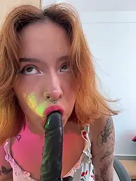 aliciia 23 online show from 11, 4, 2026