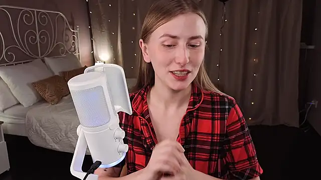 Snapshot of VesperaCeleste chatting on 12, 11, 2025 VesperaCeleste online show from 12, 11, 2025