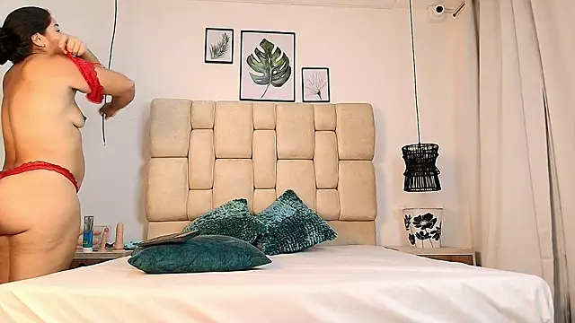 Snapshot of elizawiliamst chatting on 10, 9, 2025 elizawiliamst online show from 10, 9, 2025