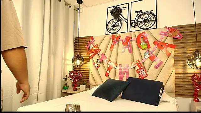 Snapshot of elizawiliamst chatting on 17, 9, 2025 elizawiliamst online show from 17, 9, 2025