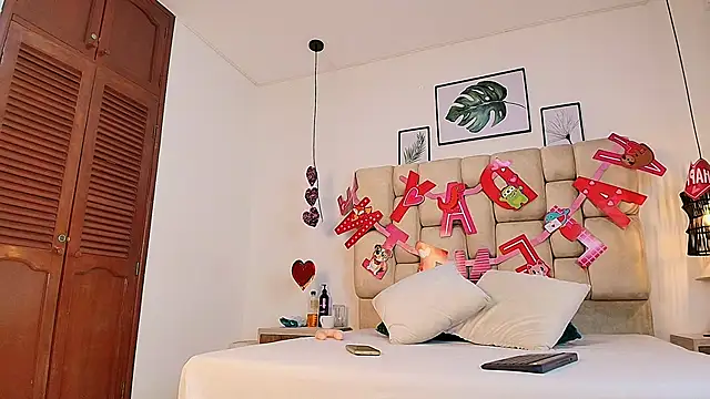 Snapshot of elizawiliamst chatting on 18, 9, 2025 elizawiliamst online show from 18, 9, 2025