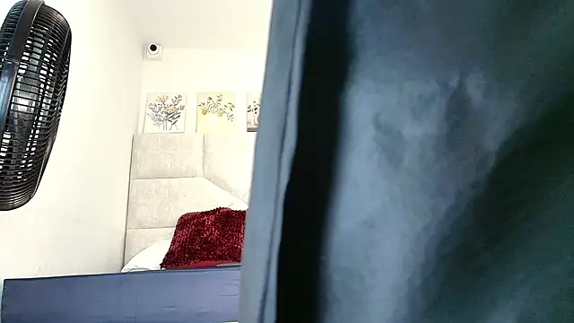 Snapshot of elizawiliamst chatting on 12, 11, 2025 elizawiliamst online show from 12, 11, 2025