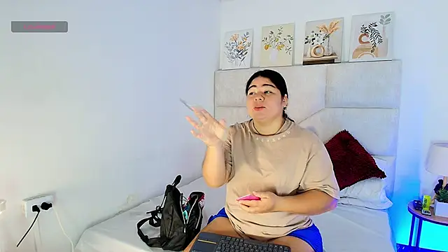 Snapshot of elizawiliamst chatting on 12, 6, 2026 elizawiliamst online show from 12, 6, 2026