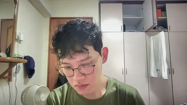 Snapshot of Passionatetwink2 chatting on 11, 9, 2025 Passionatetwink2 online show from 11, 9, 2025