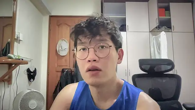 Snapshot of Passionatetwink2 chatting on 6, 10, 2025 Passionatetwink2 online show from 6, 10, 2025