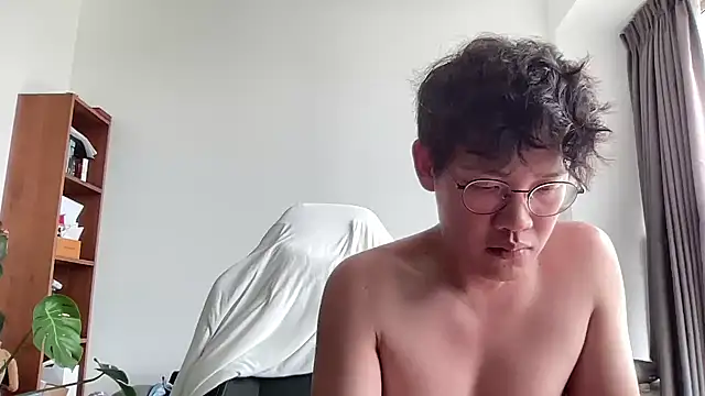 Snapshot of Passionatetwink2 chatting on 25, 10, 2025 Passionatetwink2 online show from 25, 10, 2025