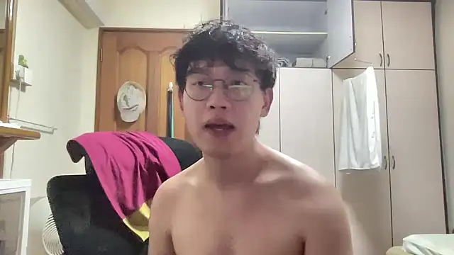 Passionatetwink2 online show from 13, 2, 2026