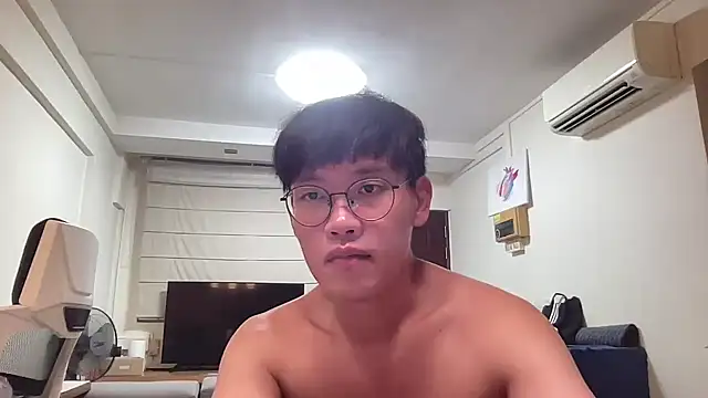 Snapshot of Passionatetwink2 chatting on 17, 7, 2026 Passionatetwink2 online show from 17, 7, 2026