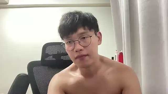Snapshot of Passionatetwink2 chatting on 18, 7, 2026 Passionatetwink2 online show from 18, 7, 2026