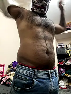 Snapshot of DJLOVE280825 chatting on 17, 12, 2025 DJLOVE280825 online show from 17, 12, 2025