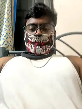 Snapshot of DJLOVE280825 chatting on 18, 12, 2025 DJLOVE280825 online show from 18, 12, 2025