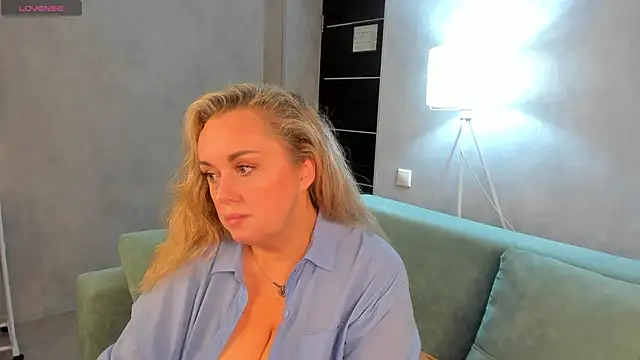 Snapshot of Sky_Kuper chatting on 27, 9, 2025 Sky Kuper online show from 27, 9, 2025