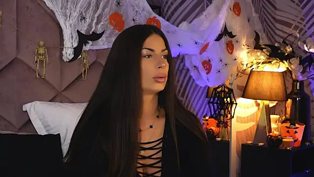 Snapshot of EvaRhea chatting on 31, 10, 2025 EvaRhea online show from 31, 10, 2025