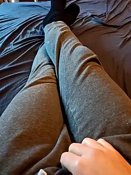 Snapshot of Horny_mummy chatting on 28, 11, 2025 Horny mummy online show from 28, 11, 2025