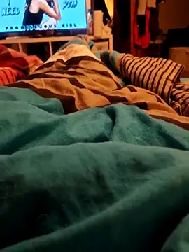 Snapshot of Horny_mummy chatting on 23, 12, 2025 Horny mummy online show from 23, 12, 2025