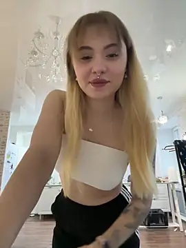 LunaMillie online show from 5, 12, 2025