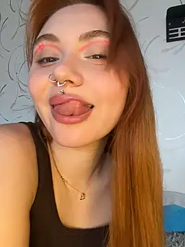 LunaMillie online show from 22, 3, 2026