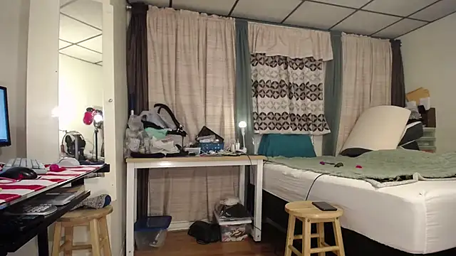 ANALTRAINING4U2 online show from 24, 2, 2025