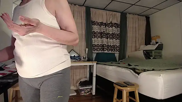 ANALTRAINING4U2 online show from 1, 3, 2025