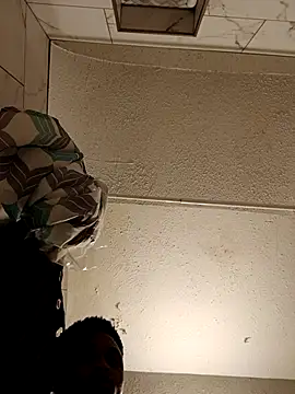 Snapshot of Dropdingo chatting on 17, 10, 2025 Dropdingo online show from 17, 10, 2025