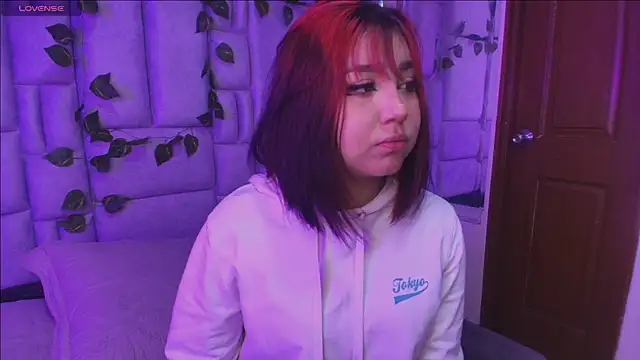 Snapshot of sophiievv chatting on 18, 9, 2025 sophiievv online show from 18, 9, 2025