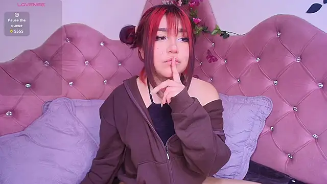 Snapshot of sophiievv chatting on 20, 9, 2025 sophiievv online show from 20, 9, 2025