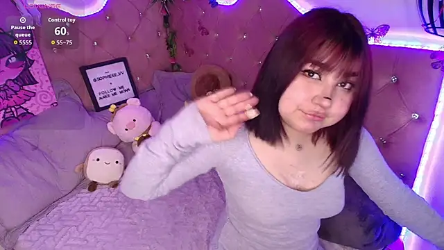 Snapshot of sophiievv chatting on 14, 10, 2025 sophiievv online show from 14, 10, 2025