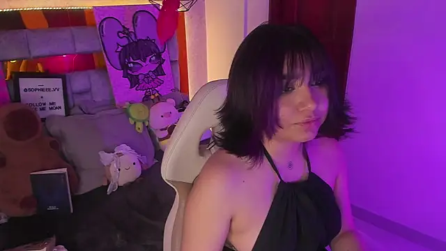 Snapshot of sophiievv chatting on 4, 12, 2025 sophiievv online show from 4, 12, 2025