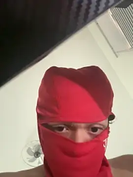 Snapshot of lionr0660 chatting on 25, 10, 2025 lionr0660 online show from 25, 10, 2025