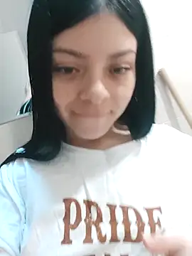 Snapshot of LunaJacobs chatting on 8, 10, 2025 LunaJacobs online show from 8, 10, 2025