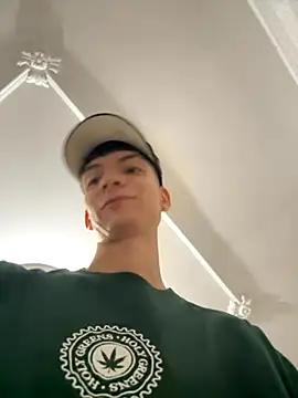 Snapshot of Luck__090 chatting on 3, 10, 2025 Luck  090 online show from 3, 10, 2025