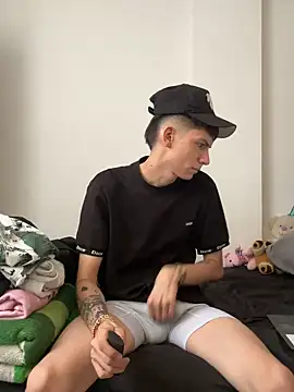 Snapshot of Luck__090 chatting on 3, 10, 2025 Luck  090 online show from 3, 10, 2025