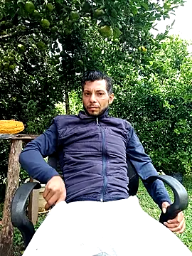 Snapshot of AlphaAlterX chatting on 16, 10, 2025 AlphaAlterX online show from 16, 10, 2025