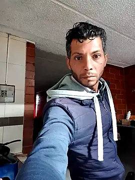 Snapshot of AlphaAlterX chatting on 24, 11, 2025 AlphaAlterX online show from 24, 11, 2025