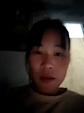 Snapshot of ALIENHR38 chatting on 8, 10, 2025 ALIENHR38 online show from 8, 10, 2025