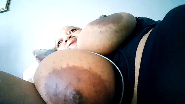 Yellobonepussy online show from 15, 10, 2025