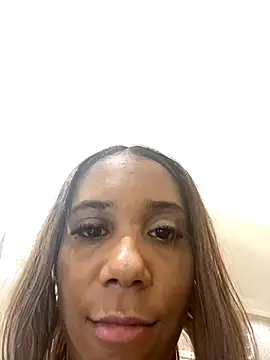 Snapshot of ZaraRoux chatting on 24, 9, 2025 ZaraRoux online show from 24, 9, 2025
