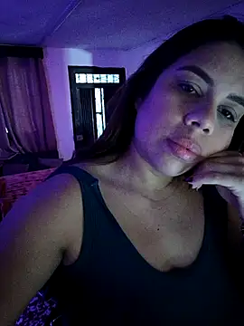 Snapshot of GabyMontenegro chatting on 30, 9, 2025 GabyMontenegro online show from 30, 9, 2025