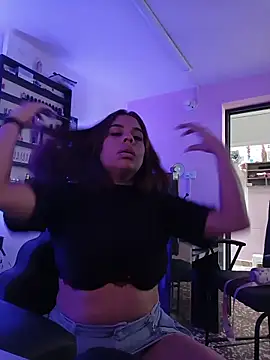 Snapshot of GabyMontenegro chatting on 13, 11, 2025 GabyMontenegro online show from 13, 11, 2025