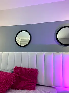 Mila Hank  online show from 14, 10, 2025