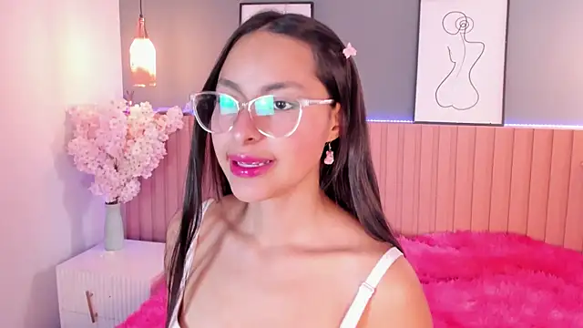 Snapshot of Annie__2 chatting on 16, 9, 2025 Annie 2 online show from 16, 9, 2025