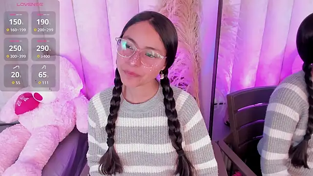 Snapshot of Annie__2 chatting on 1, 11, 2025 Annie 2 online show from 1, 11, 2025