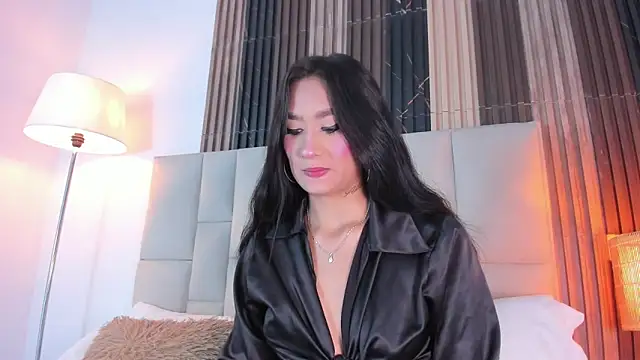 Nicolqueen  online show from 6, 4, 2026