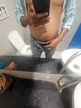 Snapshot of Gamecoc chatting on 29, 11, 2025 Gamecoc online show from 29, 11, 2025