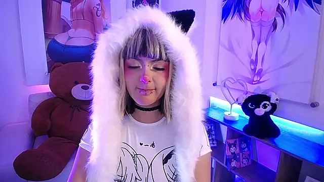 Snapshot of lil_candy77 chatting on 7, 10, 2025 lil candy77 online show from 7, 10, 2025