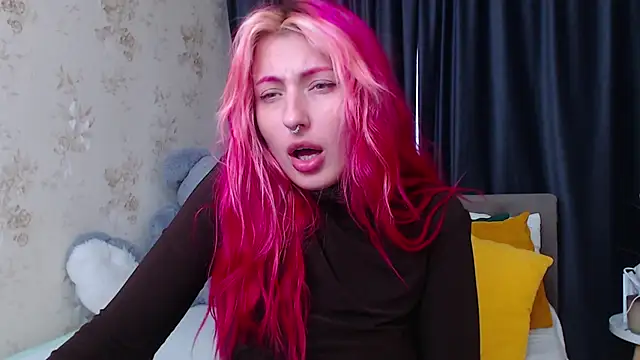 Nina Blum  online show from 14, 11, 2025