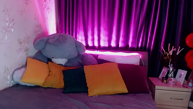 Nina Blum  online show from 15, 3, 2026